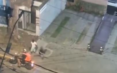 Homem é morto a tiros após esfaquear mulher em Boa Viagem, no Recife
/Foto: Reprodução