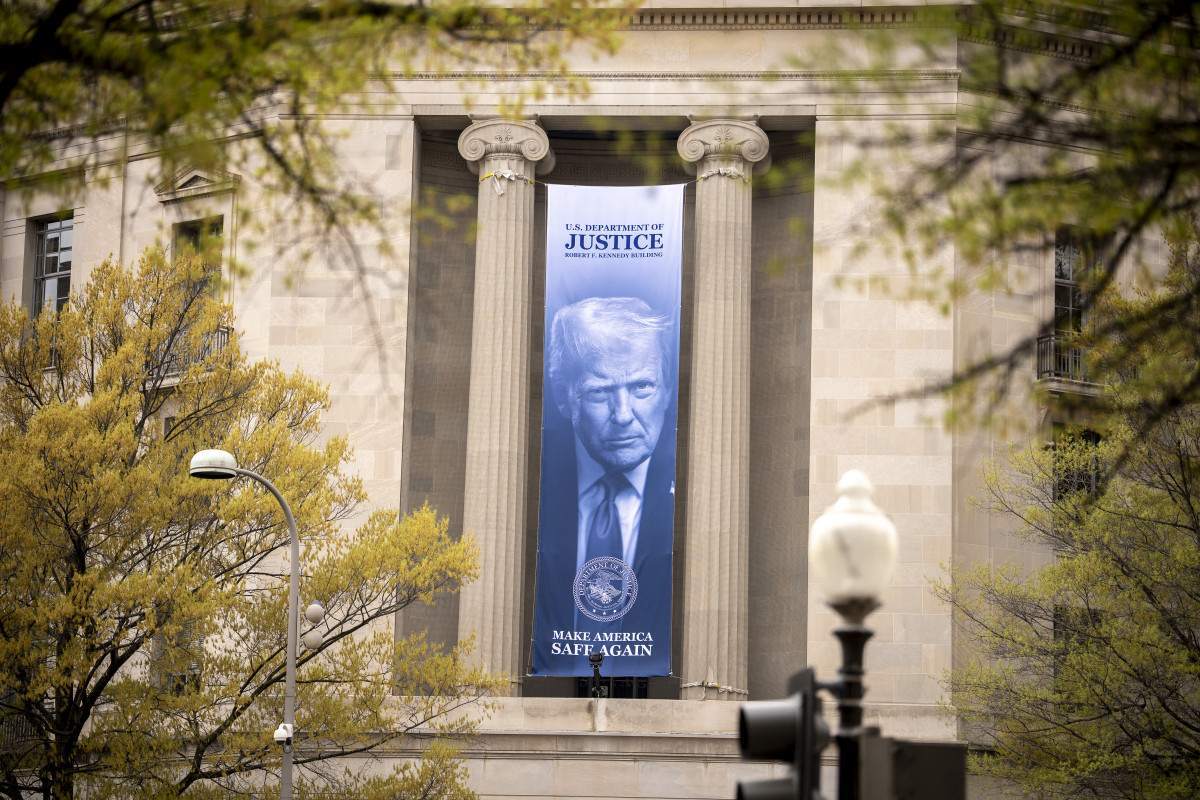 Departamento de Justiça dos Estados Unidos/ANDREW HARNIK / GETTY IMAGES NORTH AMERICA / GETTY IMAGES VIA AFP
