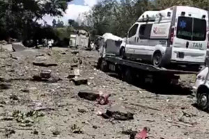 Explos&atilde;o foi registrada em uma estrada do departamento de Cauca e atingiu diversos ve&iacute;culos
