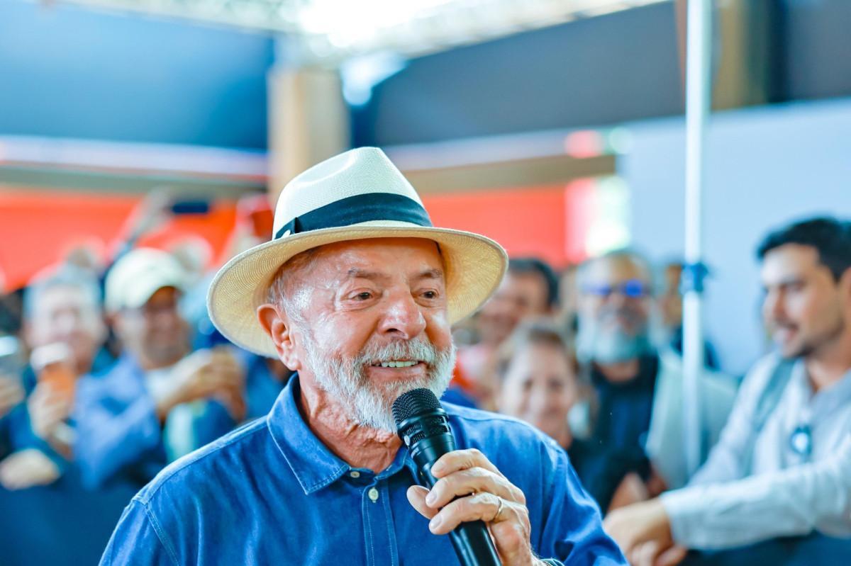 O mandatário passou pela retirada de uma lesão no couro cabeludo e uma infiltração no punho, indicada para o tratamento de uma tendinite no polegar direito/Ricardo Stuckert/PR 