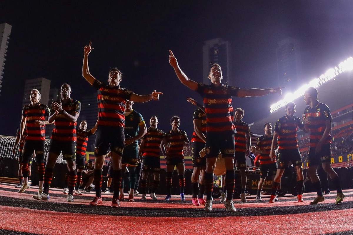 Elenco do Sport em partida na Ilha do Retiro/Rafael Vieira/DP Foto