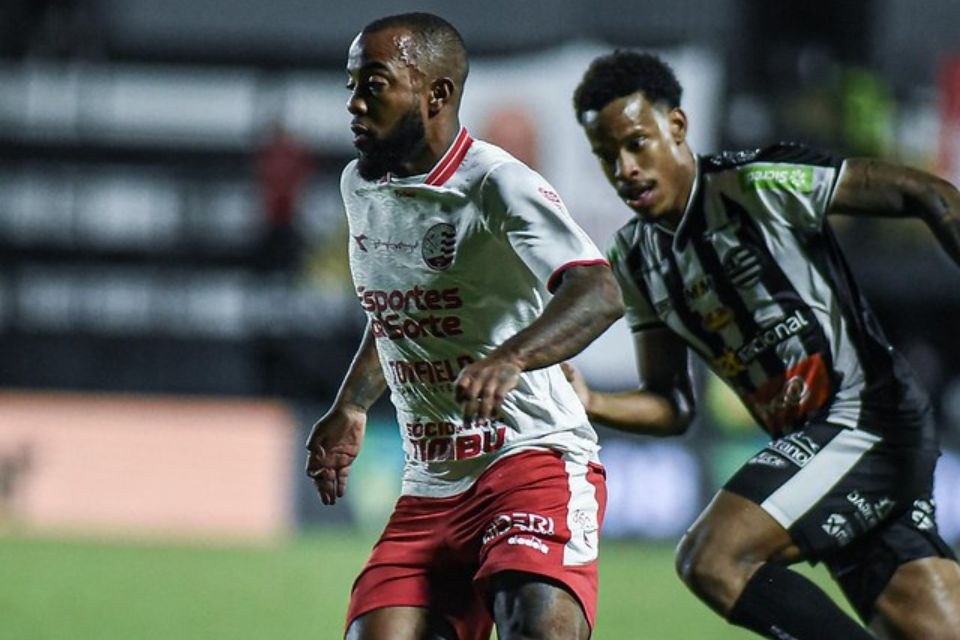 Victor Andrade, atacante do Náutico/Maik Ribeiro / CNC