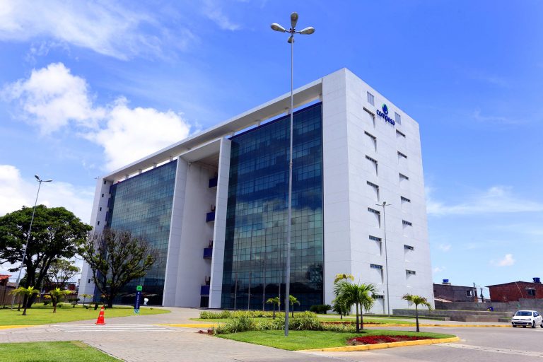 Concessão do saneamento no estado tem como meta o cumprimento do Marco Legal do Saneamento, que prevê a cobertura de 99% do território nacional com serviços de abastecimento de água e 90% com serviços de coleta e tratamento de esgoto até 2033/Foto: Divulgação/Compesa