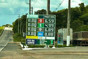 Posto na BR-232 oferece pre&ccedil;o 1 real mais barato que no Recife