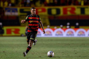 Augusto Pucci, lateral-direito do Sport