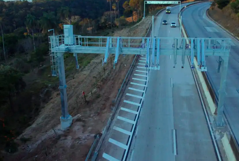 Os pedágios free flow são um sistema de cobrança automática em rodovias /Nova381/Divulgação