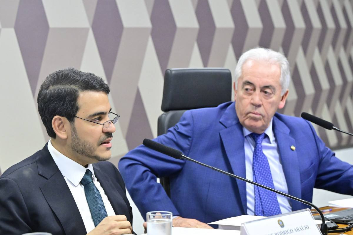 Indicado para exercer o cargo de ministro do Supremo Tribunal Federal, Jorge Messias, durante sabatina/Geraldo Magela/Agência Senado