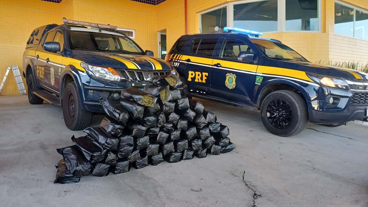 Homens foram detidos com 51 Kg de 