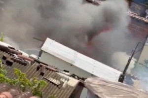 Idosa morre ap&oacute;s inc&ecirc;ndio atingir casa em Nova Descoberta, zona norte do Recife

