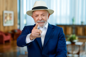 O presidente Lula em pronunciamento na TV