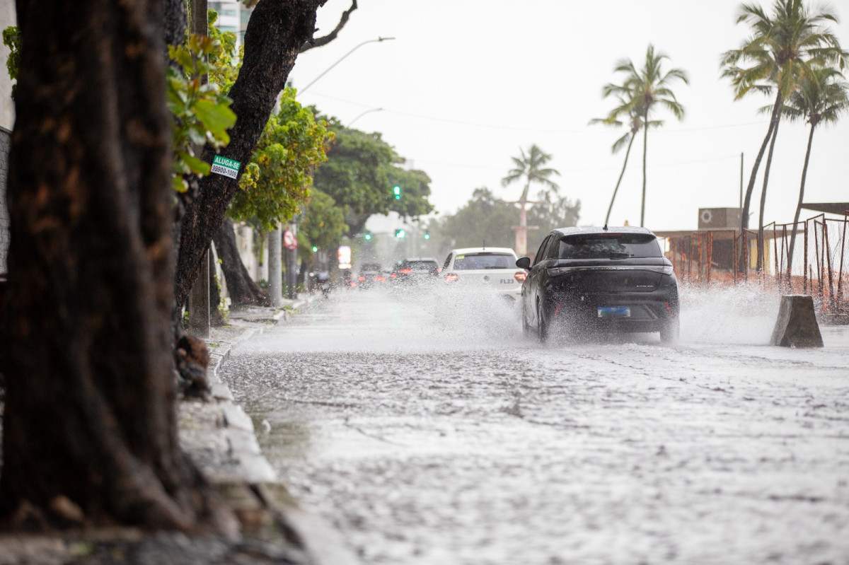 Fortes chuvas causam transtornos a moradores do Recife/Foto: Nanda Prista/Esp DP