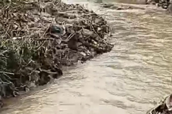 Catador de recicláveis morreu após cair em correnteza 