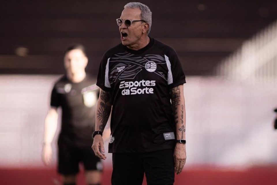 Hélio dos Anjos, técnico do Náutico/Vinicius Silva / CNC