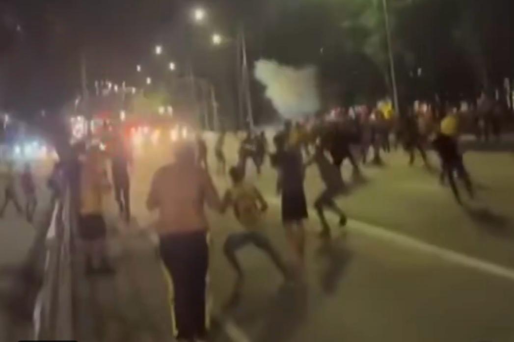 Torcidas Organizadas de Sport e Ceará brigaram após jogo na Ilha do Retiro/Reprodução/Redes Sociais 