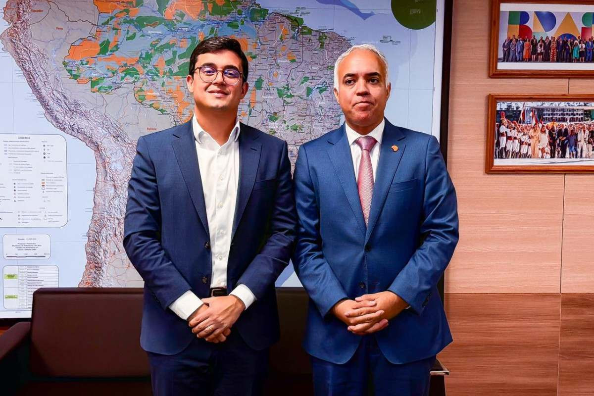 Victor Marques e ministro das Cidades/Divulgação