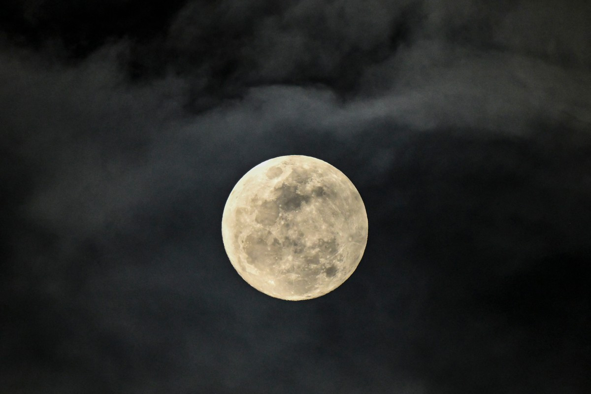 Lua Cheia/ MARTIN BERNETTI / AFP
