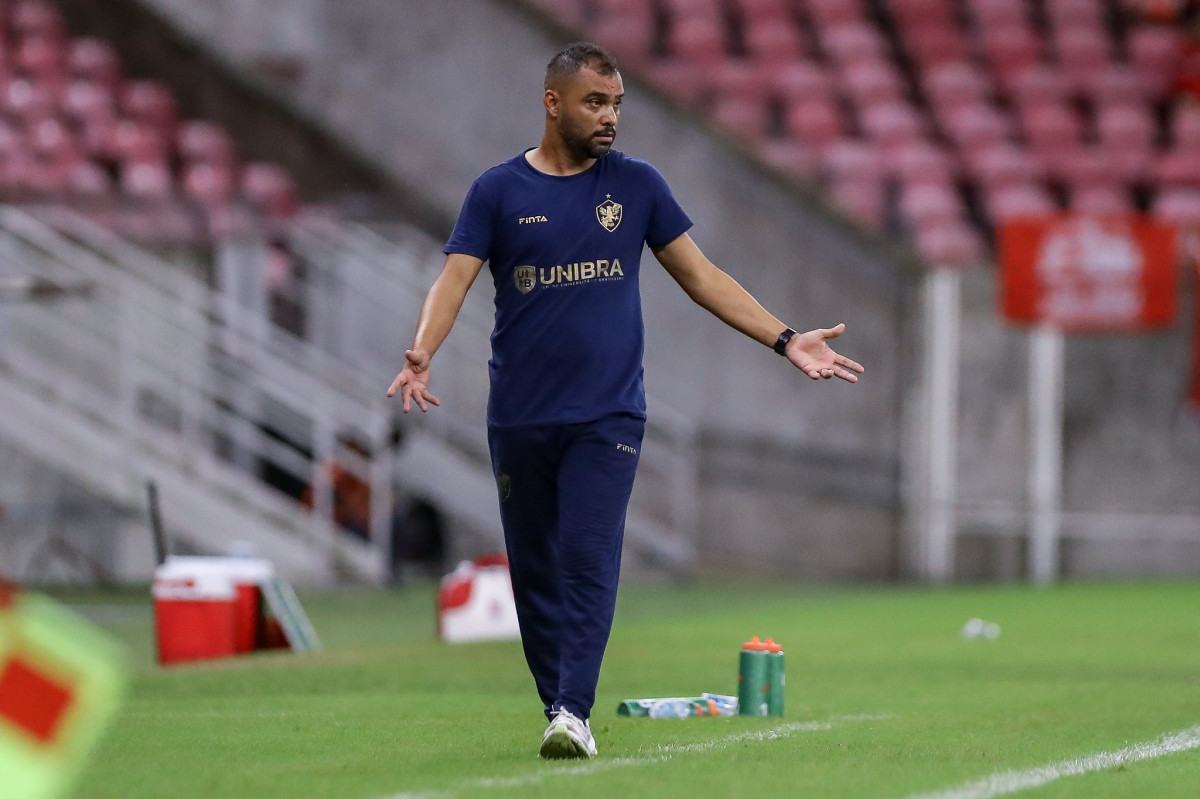 Jamesson Andrade, técnico do Retrô/Rafael Vieira/FPF