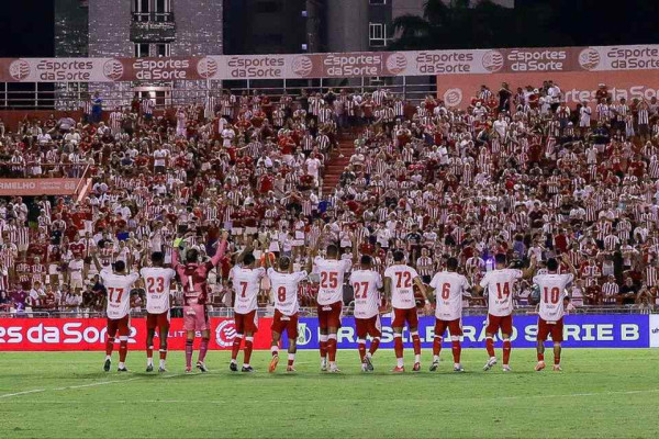 Equipe do N&aacute;utico nos Aflitos