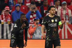 Demb&eacute;l&eacute; e Marquinhos, jogadores do PSG