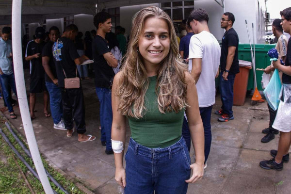 Maria Eduarda Pessoa também procurou o serviço para emitir o primeiro título (Foto: Rafael Vieira / DP Foto)