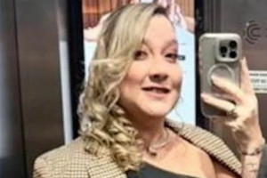 Uma funcion&aacute;ria dom&eacute;stica de 19 anos, gr&aacute;vida de cinco meses, afirmou ter tentado proteger a barriga durante as agress&otilde;es que sofreu da ex-patroa em Pa&ccedil;o do Lumiar