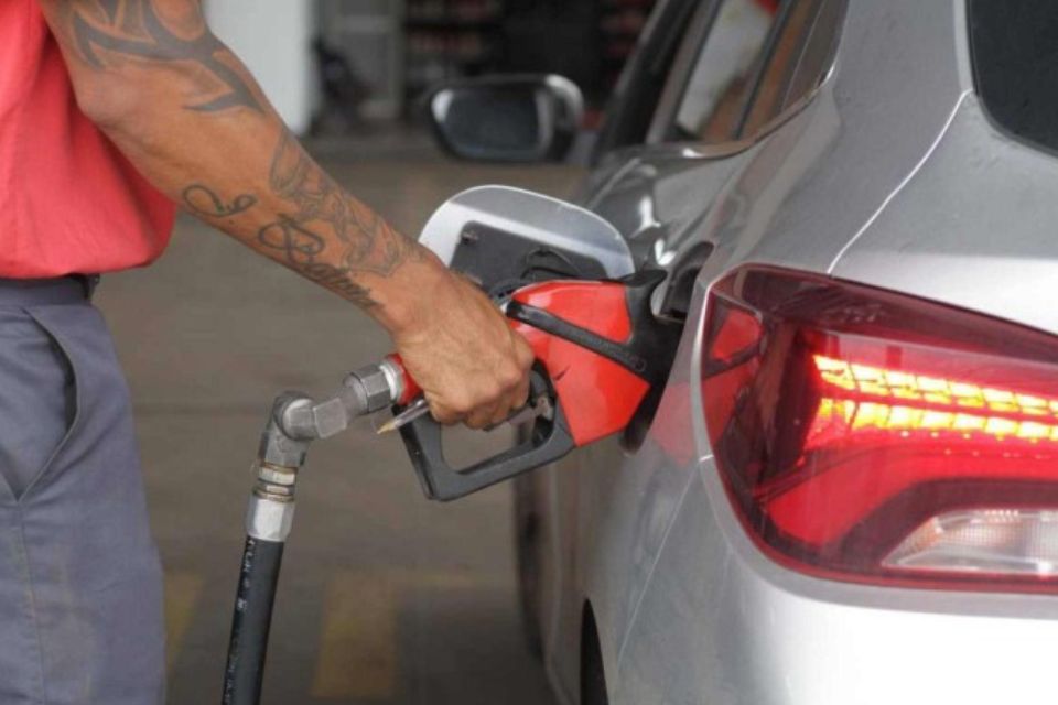 O preço mínimo registrado na semana para o etanol em um posto foi de R$ 2,98 o litro, em São Paulo
/foto: PEDRO SANTANA / CB
