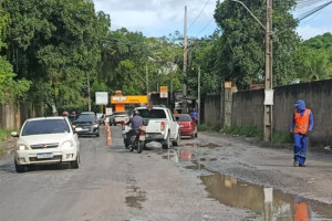 Estrada de Aldeia voltou a conviver com buracos ap&oacute;s servi&ccedil;os emergenciais