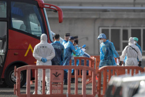 Primeiras evacua&ccedil;&otilde;es de ocupantes do cruzeiro Hondius s&atilde;o realizadas nas Ilhas Can&aacute;rias