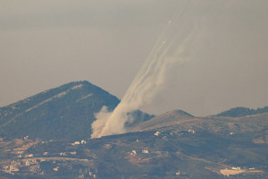 Ataques na fronteira entre o L&iacute;bano e Israel