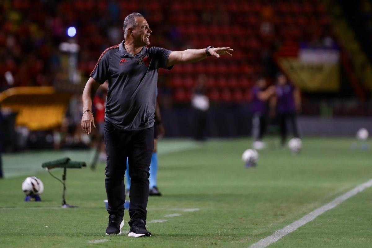 Márcio Goiano, técnico do Sport/Rafael Vieira/DP Foto