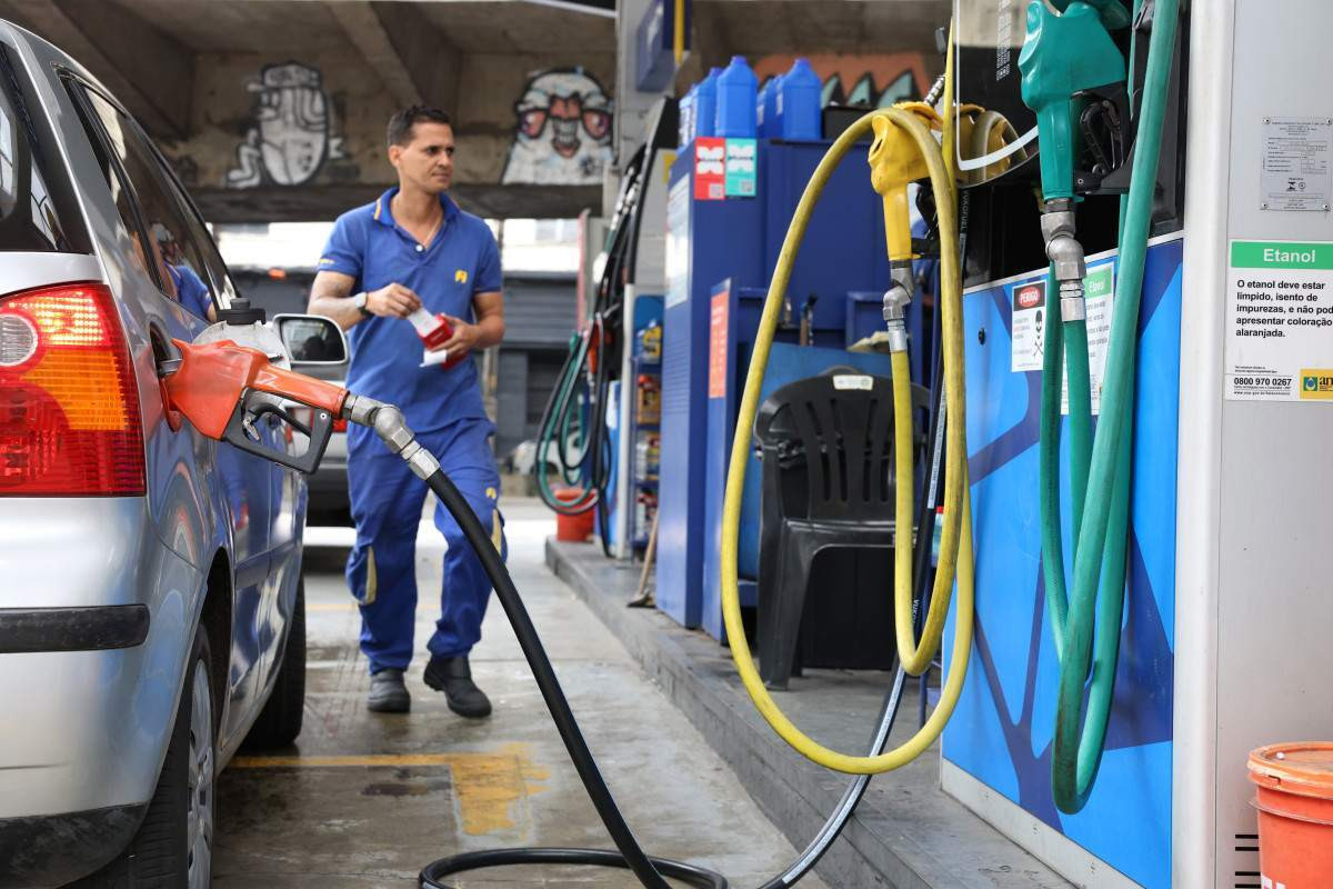 No caso da gasolina, o subsídio será pago diretamente aos produtores e importadores, por meio da ANP/Foto: Rovena Rosa/Agência Brasil Download Web (1024x768)