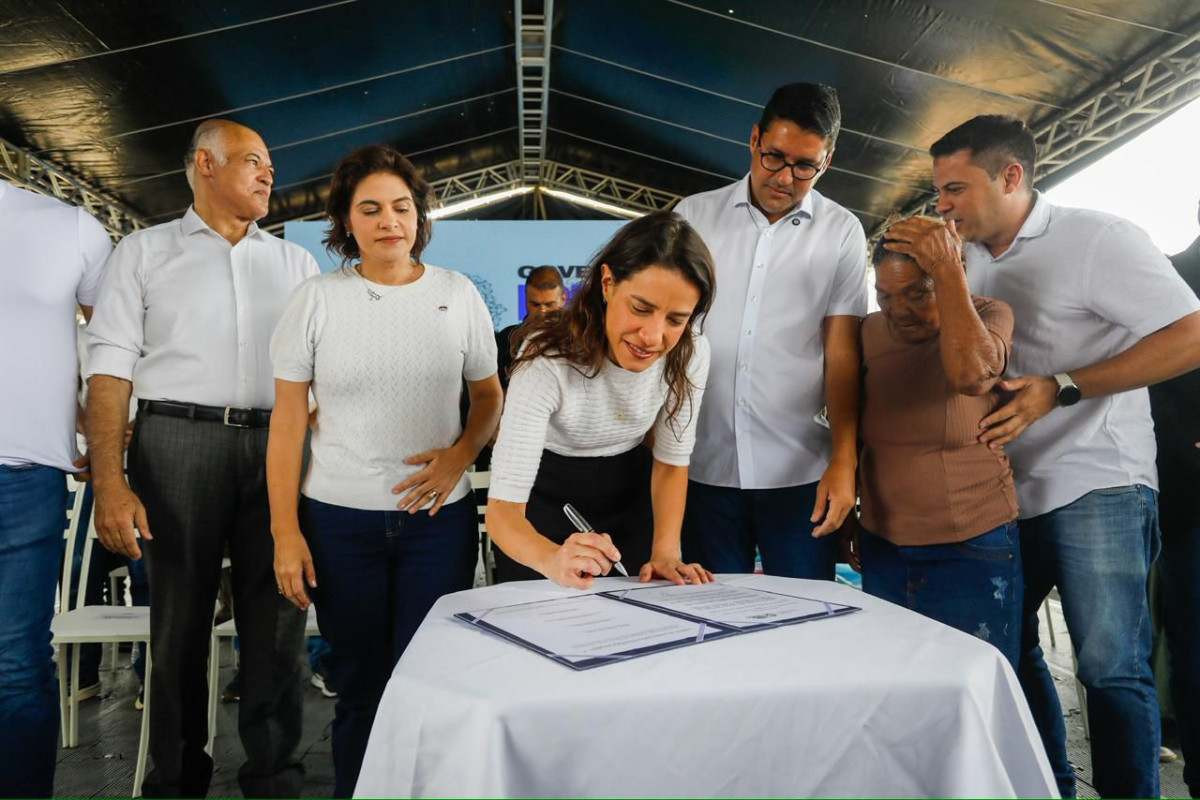 Governo de Pernambuco autoriza obra de contenção de encostas em Camaragibe com investimento de R$ 31 milhões

 (Foto:  Miva Filho/Secom)