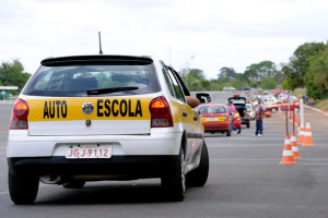 As aulas em autoescolas n&atilde;o s&atilde;o mais obrigat&oacute;rias para obter a CNH no Brasil