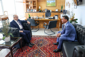 Fl&aacute;vio critica decis&atilde;o de Moraes do suspender por tempo indeterminado lei aprovada pelo Congresso e com veto derrubado, chamando de desrespeito ao processo democr&aacute;tico