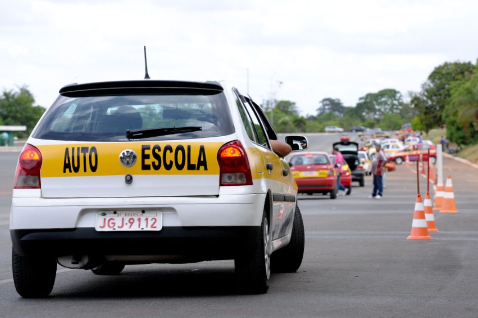As aulas em autoescolas não são mais obrigatórias para obter a CNH no Brasil/Foto: Lia de Paula/Agência Senado