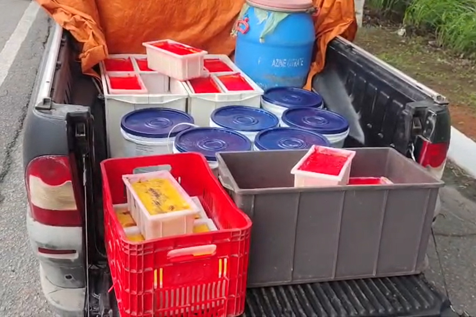 Carga de laticínios estava sendo transportada sem refrigeração/DIVULGAÇÃO/PRF