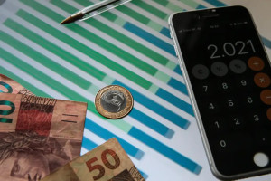  O simulador j&aacute; est&aacute; dispon&iacute;vel no site oficial do minist&eacute;rio e foi desenvolvido para ampliar o acesso &agrave; informa&ccedil;&atilde;o e facilitar a organiza&ccedil;&atilde;o financeira dos consumidores endividados