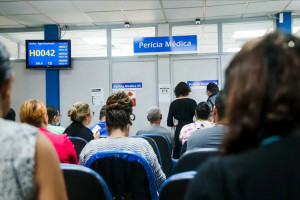 Nos atendimentos do INSS ser&atilde;o antecipadas per&iacute;cias m&eacute;dicas e avalia&ccedil;&otilde;es sociais