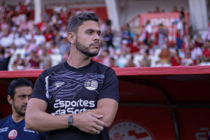 Guilherme dos Anjos, treinador do N&aacute;utico