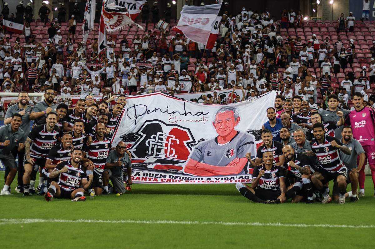 Homenagem para Peninha, funcionário do Santa Cruz/Evelyn Victoria / Santa Cruz