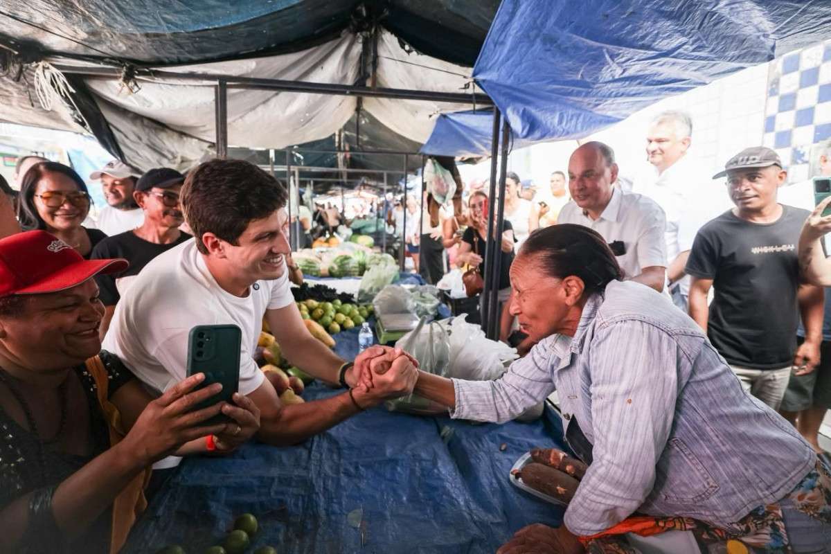 Pré-candidato ao Governo de Pernambuco João Campos (PSB) visitou Carpina, na Mata Norte/Foto: Edson Holanda
