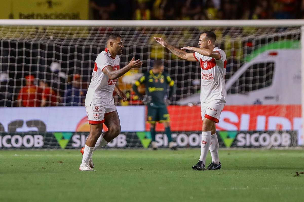 Mikael fez o primeiro gol do CRB/Rafael Vieira/DP Foto