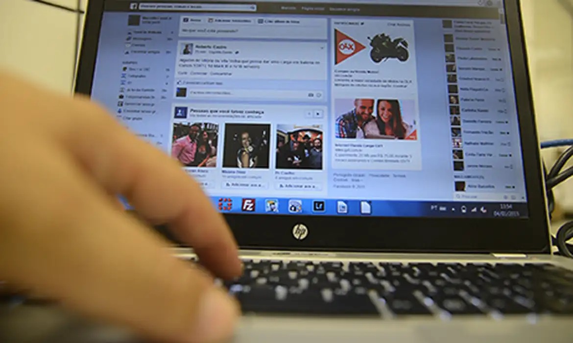 Homem usou perfil falso no Facebook para atrair ex-companheira e cometer o crime/Foto: Marcelo Casal Jr/Agência Brasil