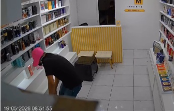 Loja de perfumes importados é assaltada no Espinheiro, zona norte do Recife, nesta terça (19)
/Reprodução/Redes
