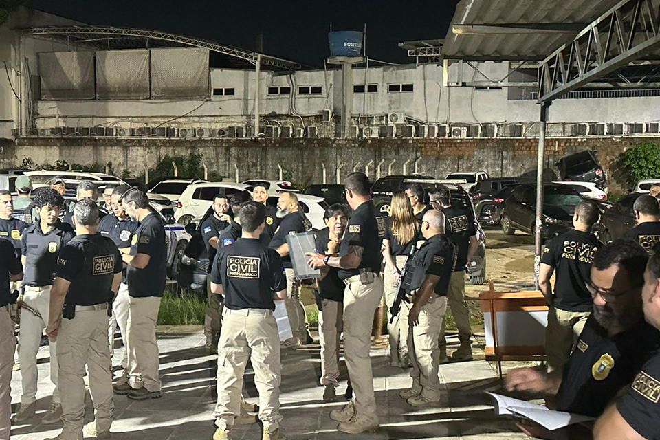 Operação Torre de Babel da Polícia Civil cumpriu 15 mandados em Abreu e Lima/DIVULGAÇÃO/PCPE