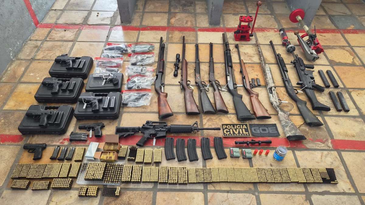 Os detalhes da operação que desarticulou o esquema de venda de armas no mercado clandestino foi divulgado nesta quinta (21), pela PCPE/Foto: Divulgação / PCPE