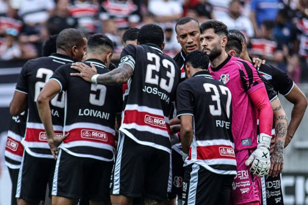 Jogadores do Santa Cruz/Evelyn Victoria / Santa Cruz