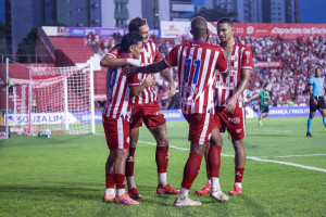 Jogadores do N&aacute;utico