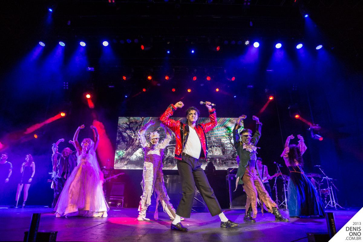Rodrigo Teaser, considerado maior intérprete brasileiro de Michael Jackson, vê repercussão do filme impactar diretamente na procura dos shows/Foto: Denis Ono/