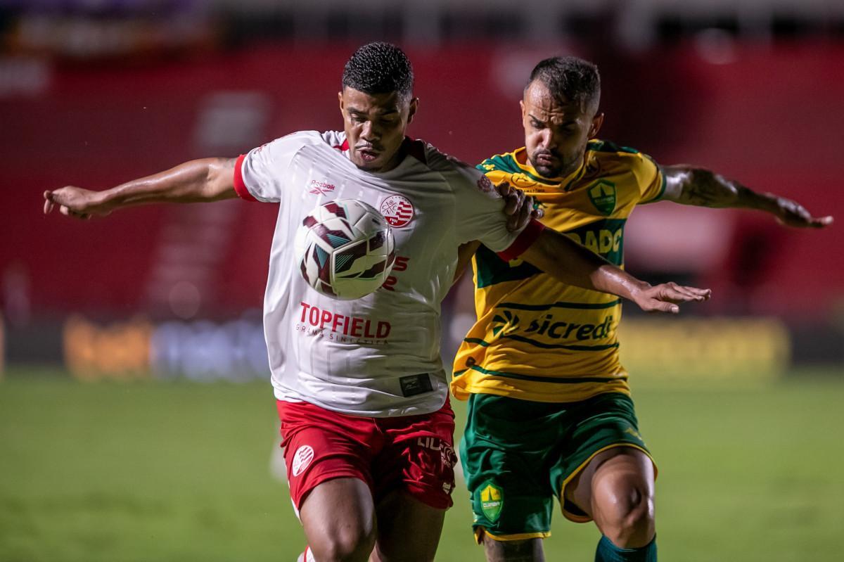 Náutico x Cuiabá, jogo da 10ª rodada da Série B, Aflitos/Rafael Vieira/CNC